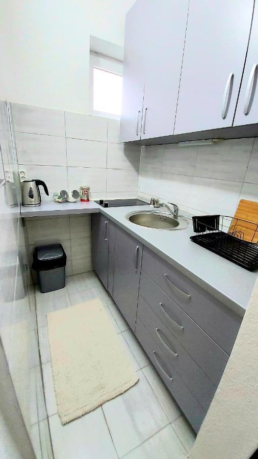 Inner City Two Bedroom Apartment Skopje Eksteriør billede